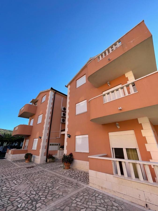 Apartman Jukic Hotel Marina Eksteriør billede
