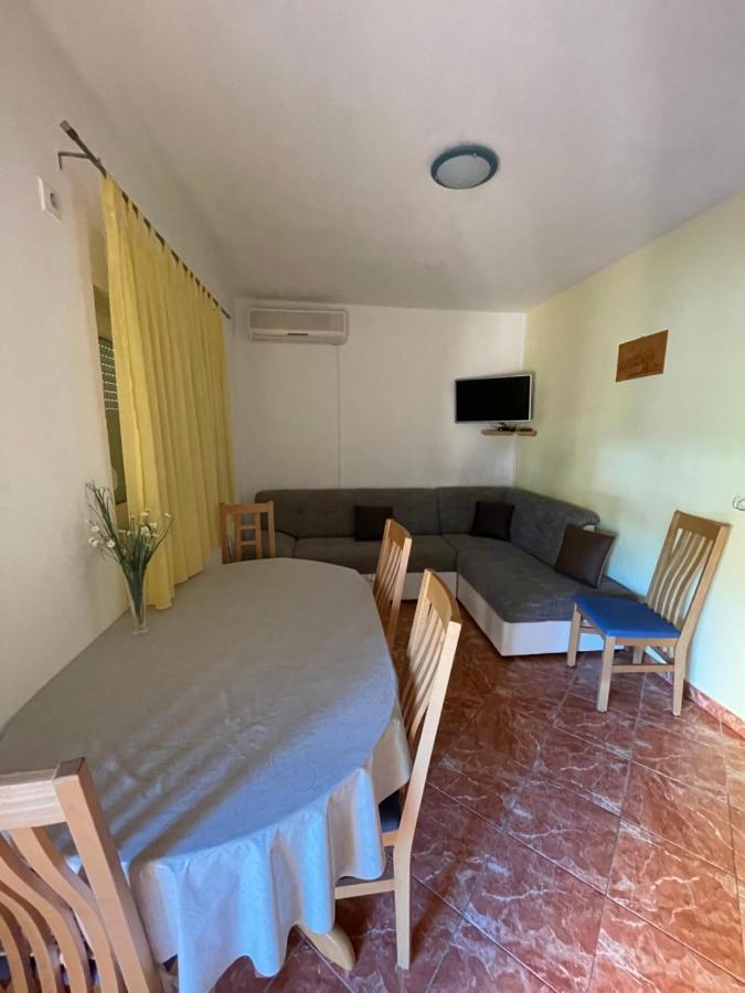 Apartman Jukic Hotel Marina Eksteriør billede