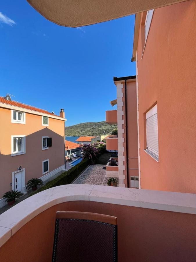 Apartman Jukic Hotel Marina Eksteriør billede