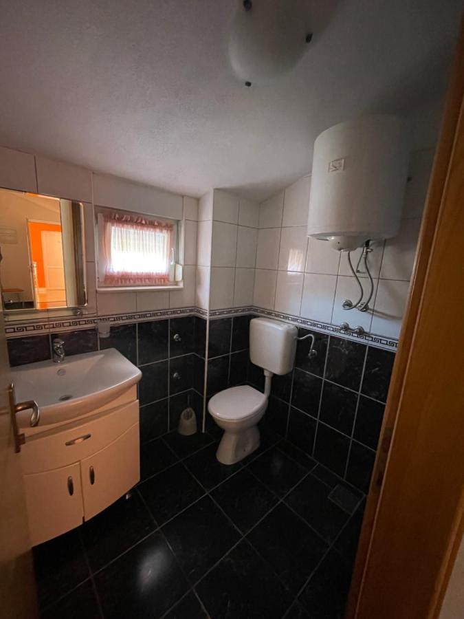 Apartman Jukic Hotel Marina Eksteriør billede
