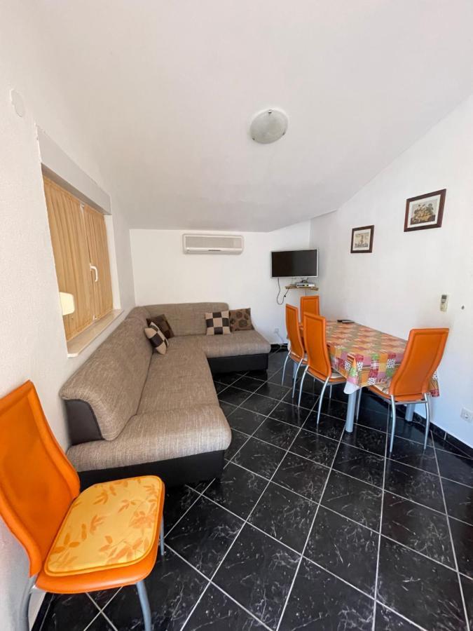 Apartman Jukic Hotel Marina Eksteriør billede