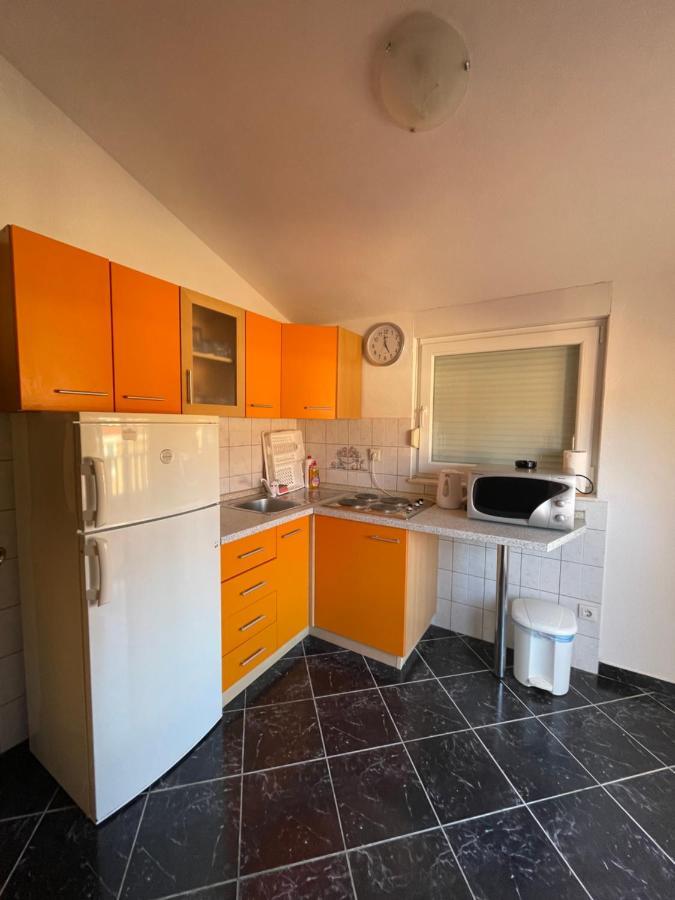 Apartman Jukic Hotel Marina Eksteriør billede